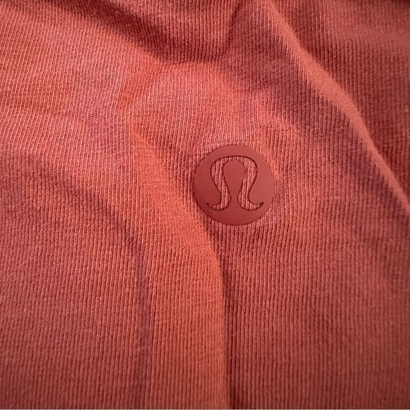 Lululemon Brunswick Tank - Picture 4 of 4